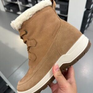 NIB Ecco Women's Boots Trace Lite Size 8-8.5 Cashmere Leather Hiking Snow LaceUp